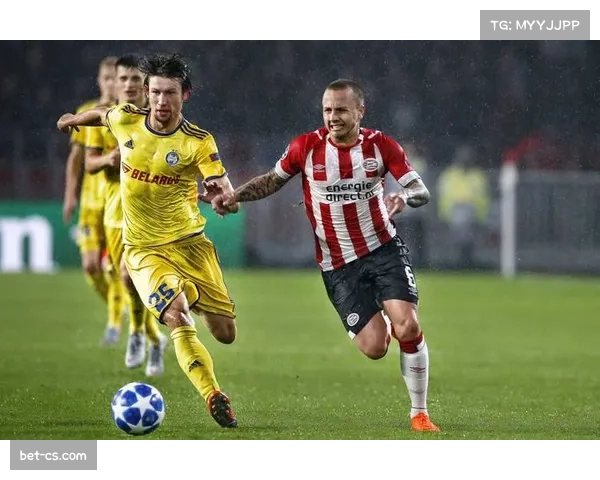 新星观察：埃因霍温20岁边锋巴卡约科欧冠表现亮眼，场均成功突破领跑榜单